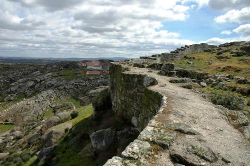 Castelo de Vila de Touro